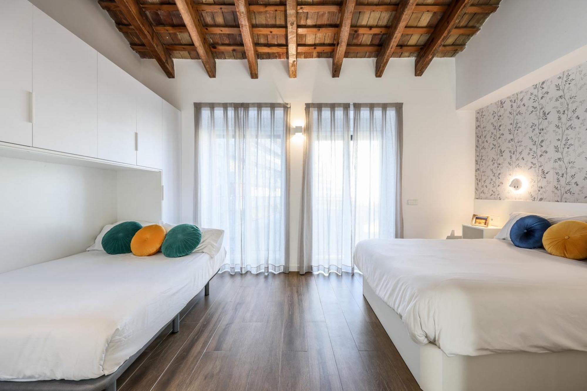 Amazinn Places Evi Apartments Valencia Exterior photo