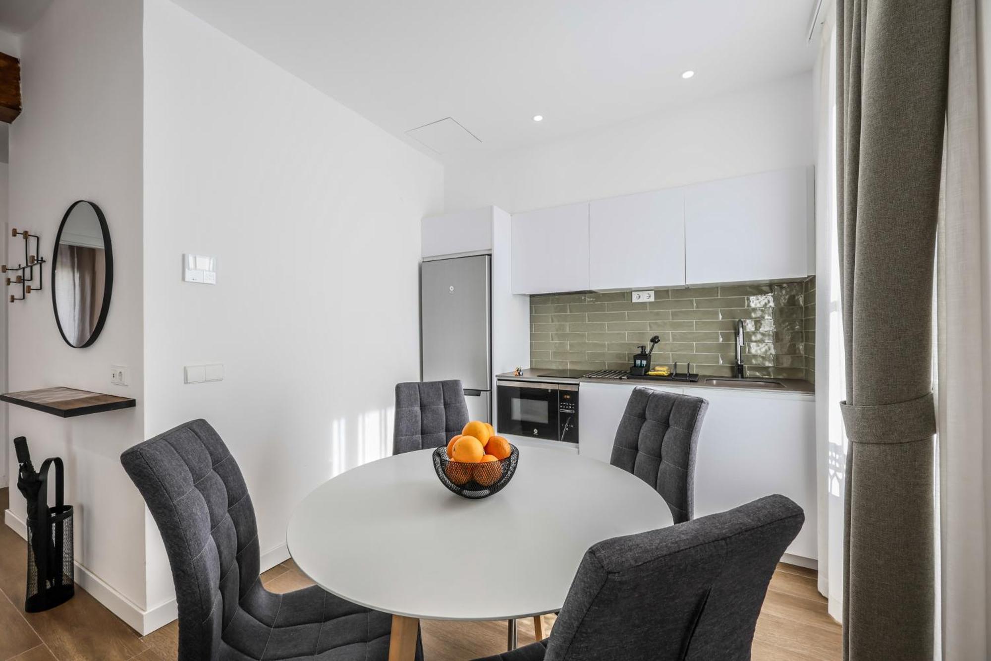 Amazinn Places Evi Apartments Valencia Exterior photo